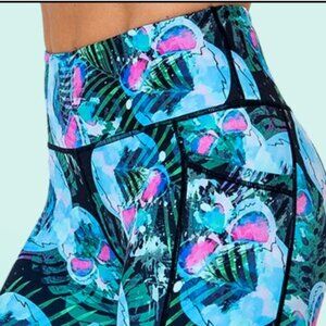 Constantly Varied Gear | CVG | Miami Skulls | Capri Leggings